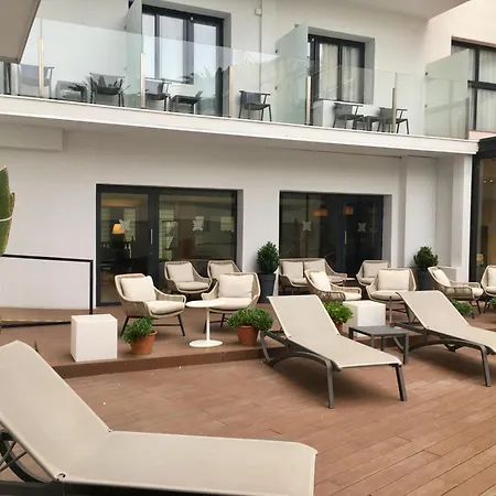 Lauria Hotel 3*